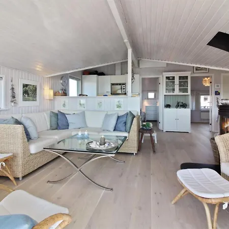 Holiday home Minka - 75m From The Sea In Nw Jutland By Interhome Hjorring